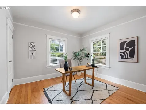 2328 SW Broadway Drive Portland OR 97201