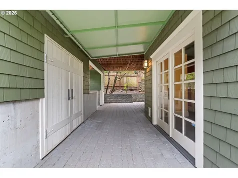2328 SW Broadway Drive Portland OR 97201