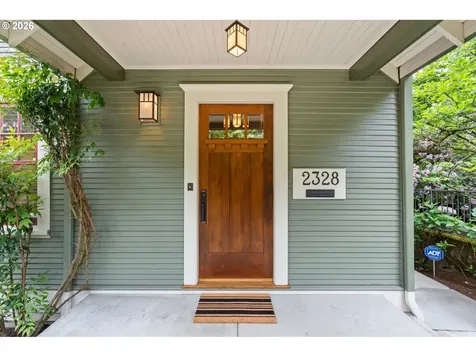 2328 SW Broadway Drive Portland OR 97201
