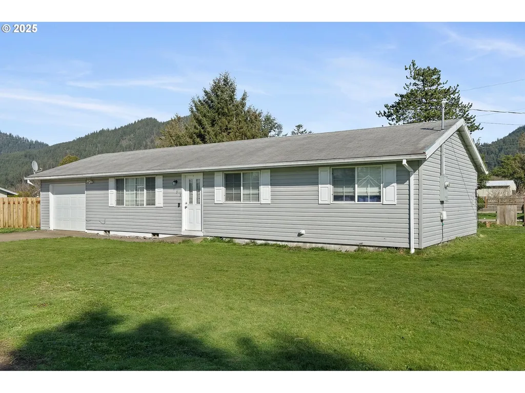 155 Vista Drive Tillamook OR 97141