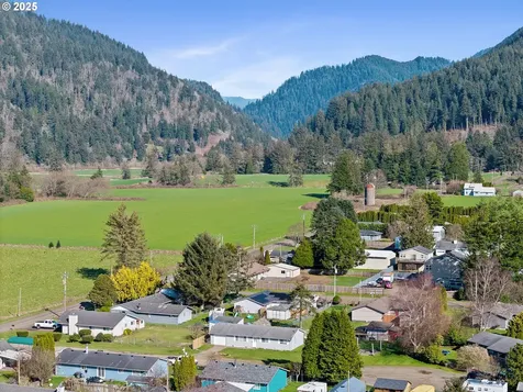 155 Vista Drive Tillamook OR 97141