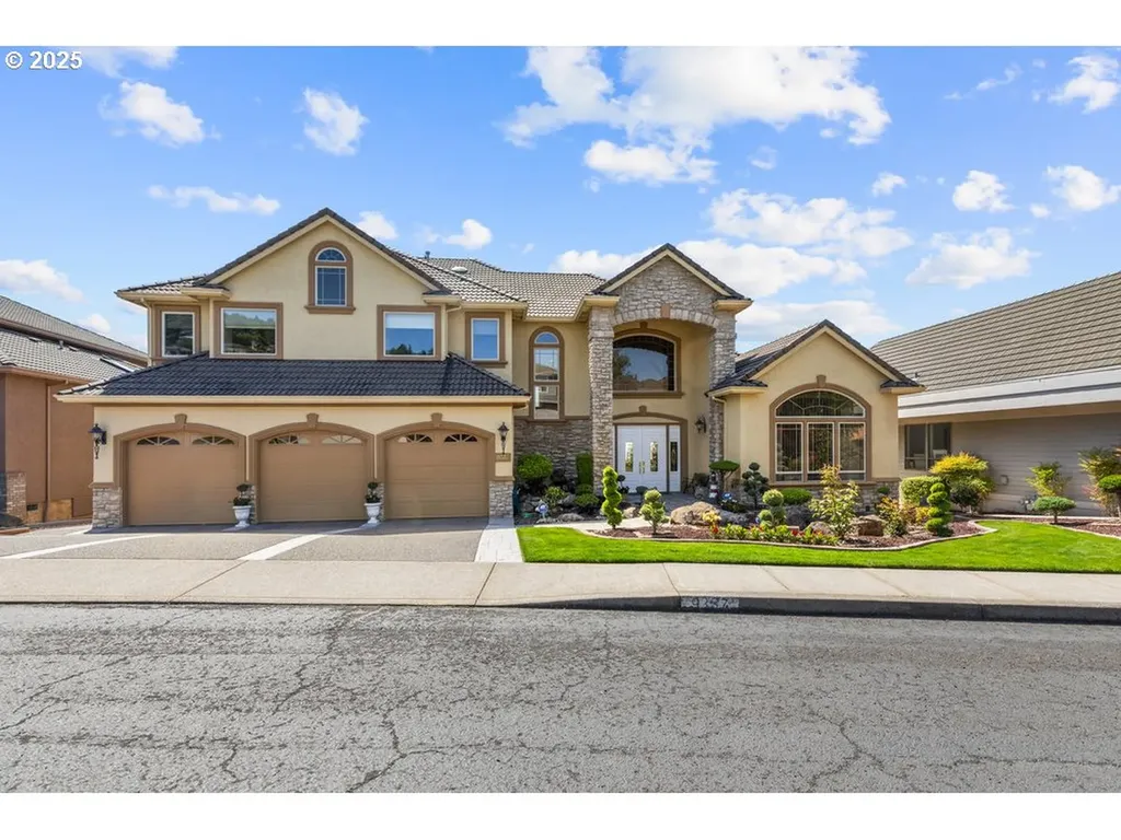 9337 SE Pennington Court Happy Valley OR 97086