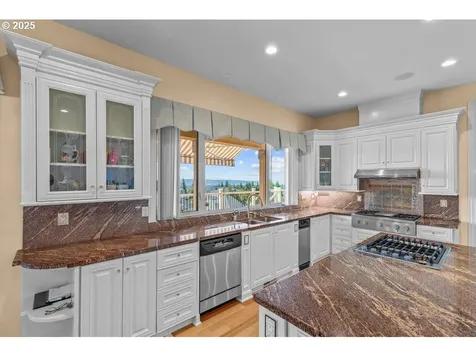 9337 SE Pennington Court Happy Valley OR 97086