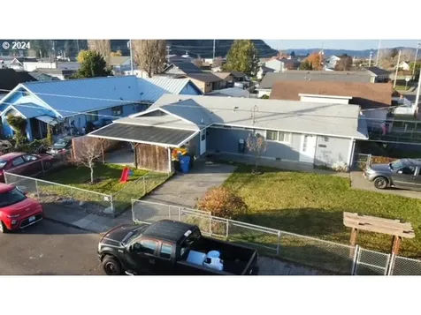 907 Greenwood Avenue Reedsport OR 97467