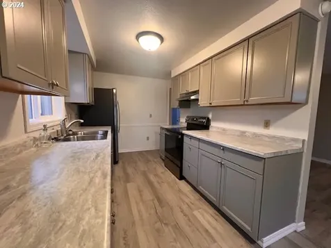 907 Greenwood Avenue Reedsport OR 97467
