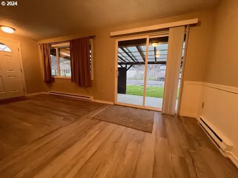 907 Greenwood Avenue Reedsport OR 97467