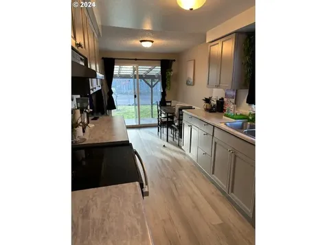 907 Greenwood Avenue Reedsport OR 97467