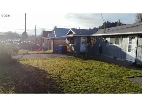 907 Greenwood Avenue Reedsport OR 97467