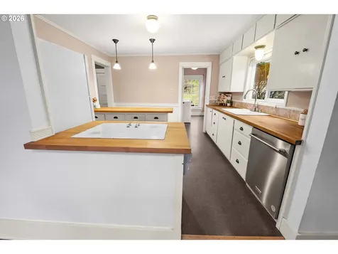 663 Harrison Avenue Astoria OR 97103