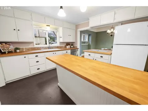 663 Harrison Avenue Astoria OR 97103