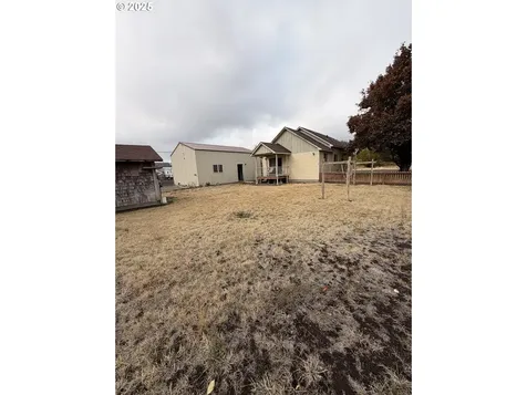 702 Lake Avenue La Grande OR 97850
