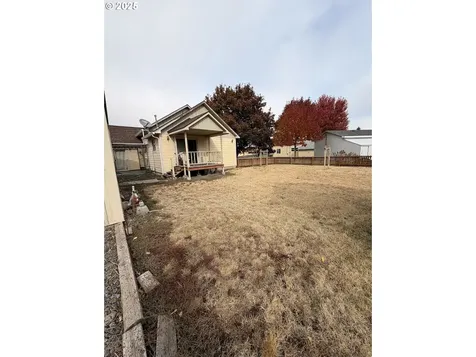 702 Lake Avenue La Grande OR 97850