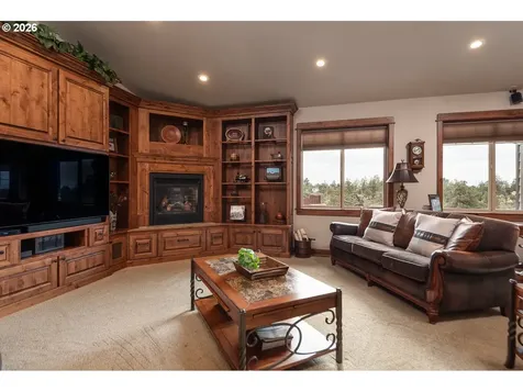 4101 NW 21st Street Redmond OR 97756