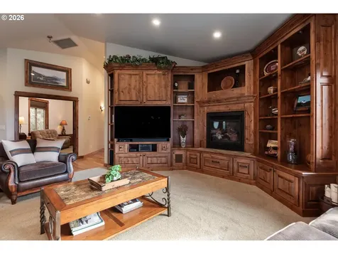 4101 NW 21st Street Redmond OR 97756