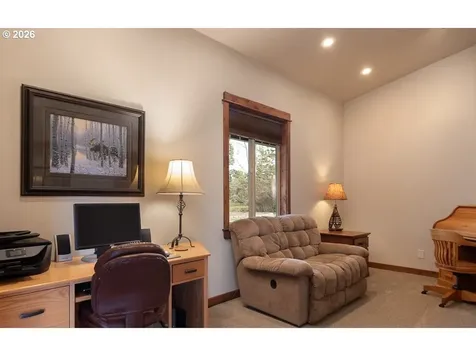 4101 NW 21st Street Redmond OR 97756