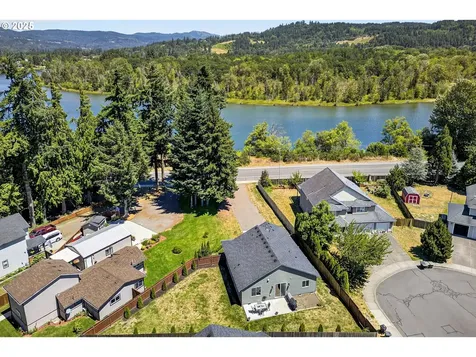 215 S Pekin Road Woodland WA 98674