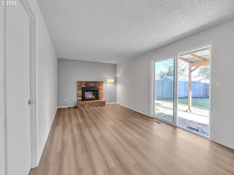 4974 Nina Avenue SE Salem OR 97302