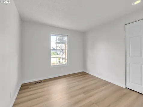 4974 Nina Avenue SE Salem OR 97302