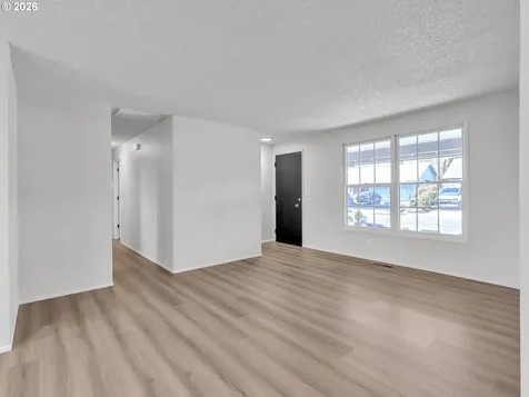 4974 Nina Avenue SE Salem OR 97302