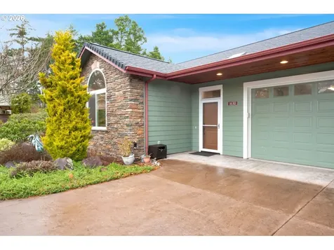 1630 38th Loop Florence OR 97439