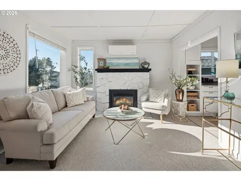 1523 NE 12th Street Lincoln City OR 97367