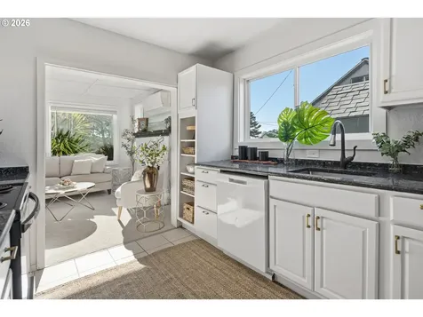 1523 NE 12th Street Lincoln City OR 97367