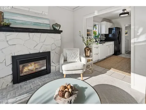 1523 NE 12th Street Lincoln City OR 97367