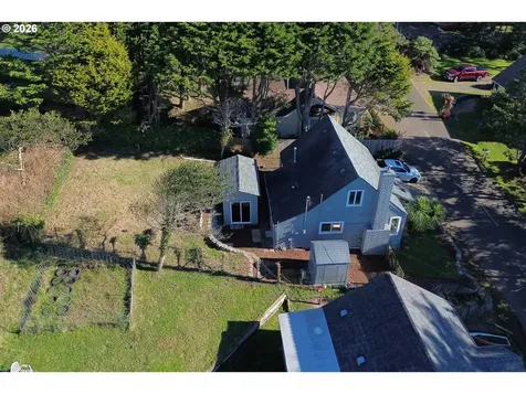 1523 NE 12th Street Lincoln City OR 97367