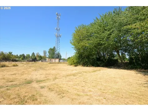 2002 Kintyre Street Eugene OR 97402