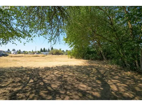 2002 Kintyre Street Eugene OR 97402