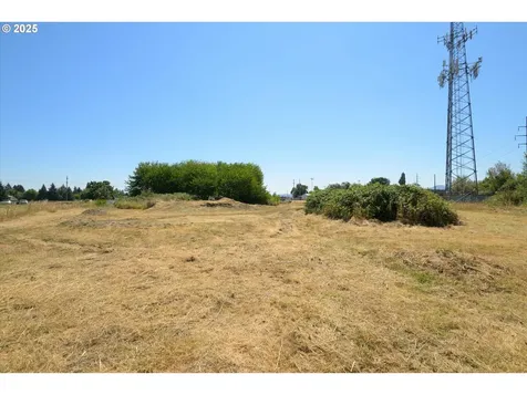 2002 Kintyre Street Eugene OR 97402