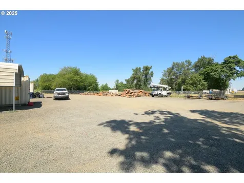 2002 Kintyre Street Eugene OR 97402