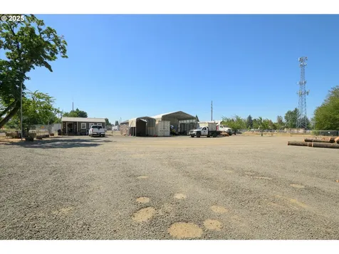 2002 Kintyre Street Eugene OR 97402