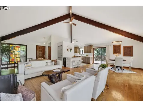4131 SW Chesapeak Avenue Portland OR 97239