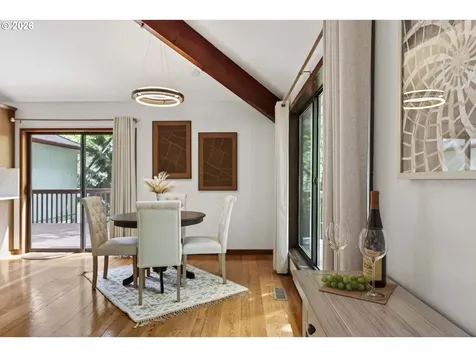4131 SW Chesapeak Avenue Portland OR 97239
