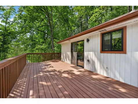 4131 SW Chesapeak Avenue Portland OR 97239