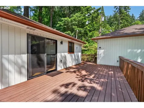 4131 SW Chesapeak Avenue Portland OR 97239