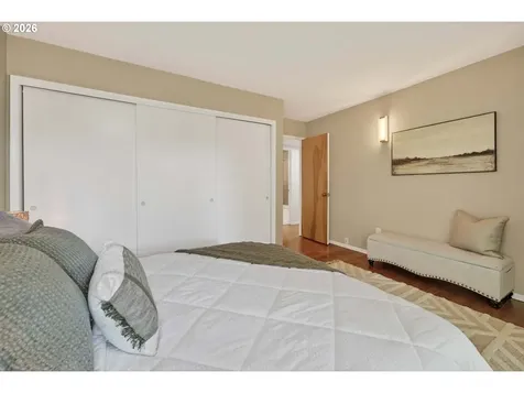 4131 SW Chesapeak Avenue Portland OR 97239