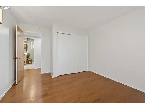 4131 SW Chesapeak Avenue Portland OR 97239