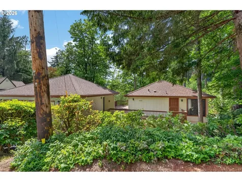 4131 SW Chesapeak Avenue Portland OR 97239