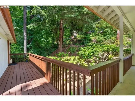 4131 SW Chesapeak Avenue Portland OR 97239