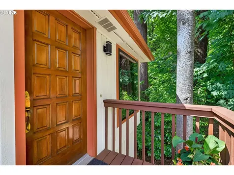 4131 SW Chesapeak Avenue Portland OR 97239