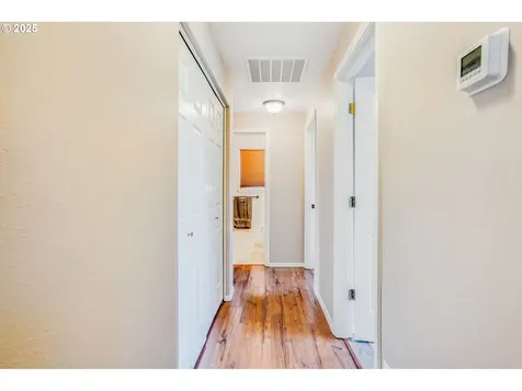 1042 18th Avenue SE Albany OR 97322