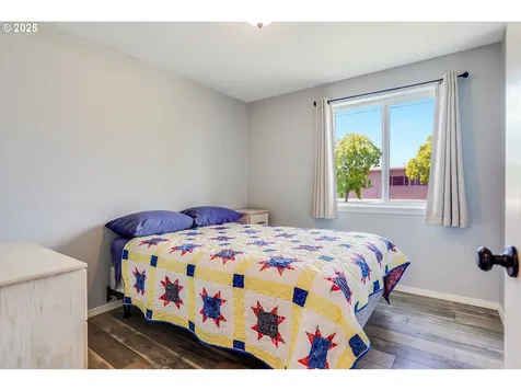 1042 18th Avenue SE Albany OR 97322