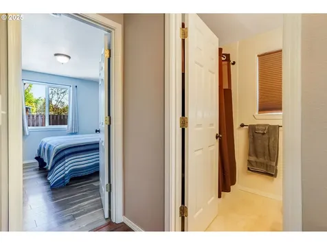 1042 18th Avenue SE Albany OR 97322