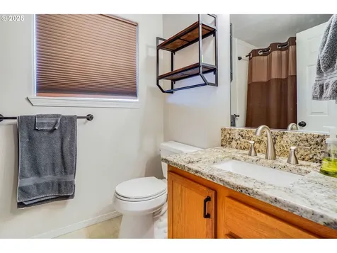 1042 18th Avenue SE Albany OR 97322