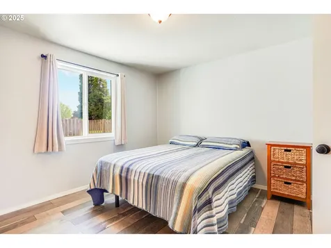 1042 18th Avenue SE Albany OR 97322