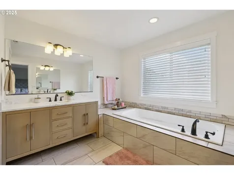 3520 N 6th Circle Ridgefield WA 98642