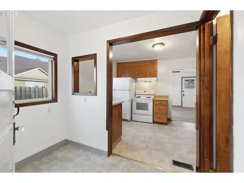 650 E Fairfield Street Gladstone OR 97027