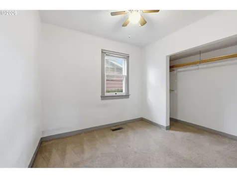 650 E Fairfield Street Gladstone OR 97027